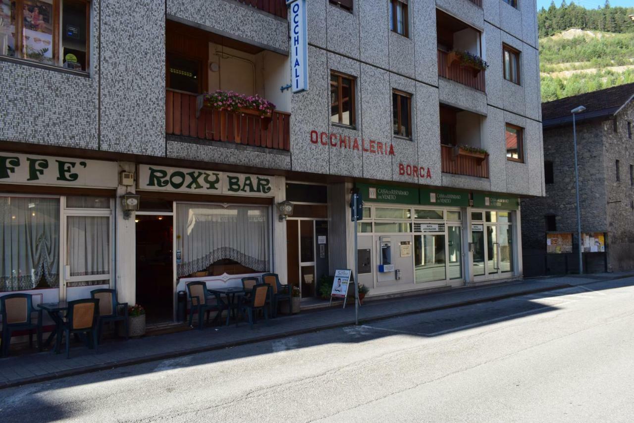 Lozzo Di Cadore - Dolomiti - Piazza IV Novembre Lozzo Cadore Kültér fotó